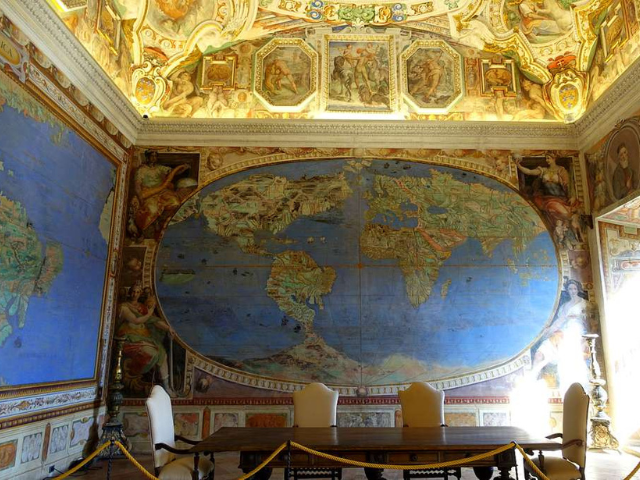 The World Map Room and the planisphere - photo by Garystockbridge617 CC