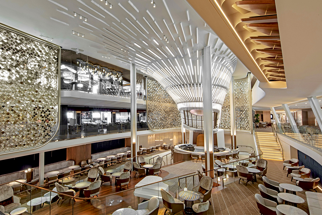 Respect the restaurant shifts - Photo by www.celebritycruises.it
