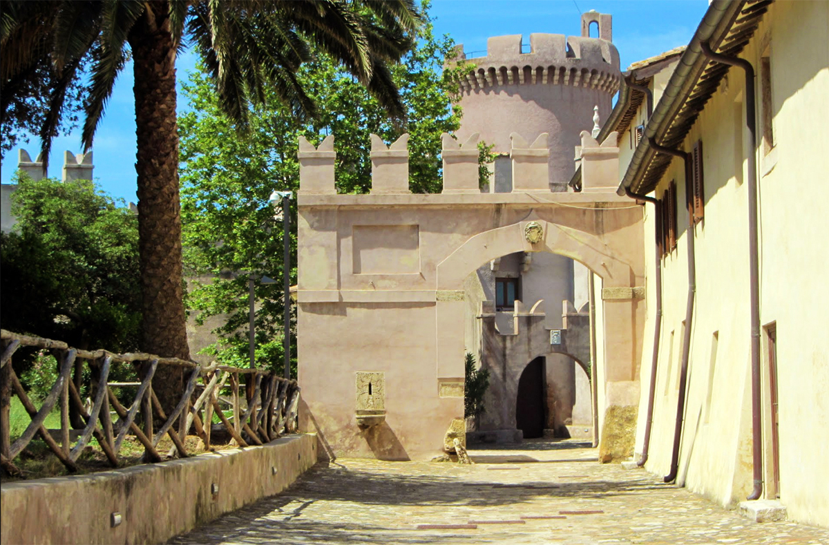 El portón de entrada del Castillo de Santa Severa