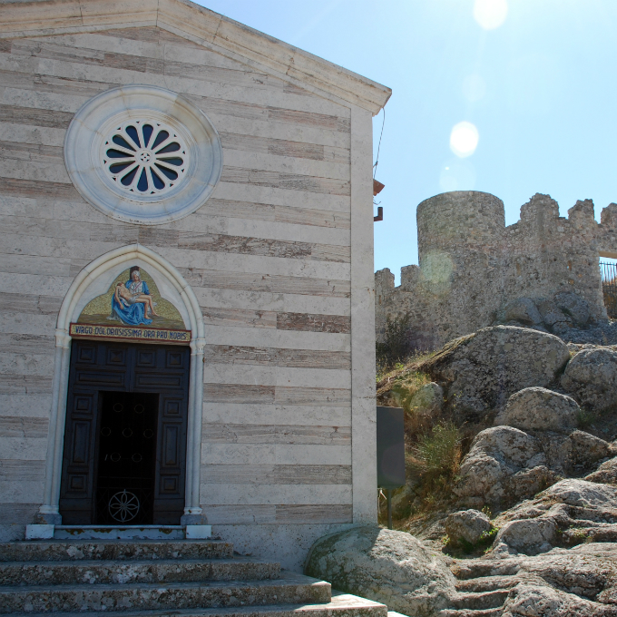 La Iglesia de la Virgen de la Rocca