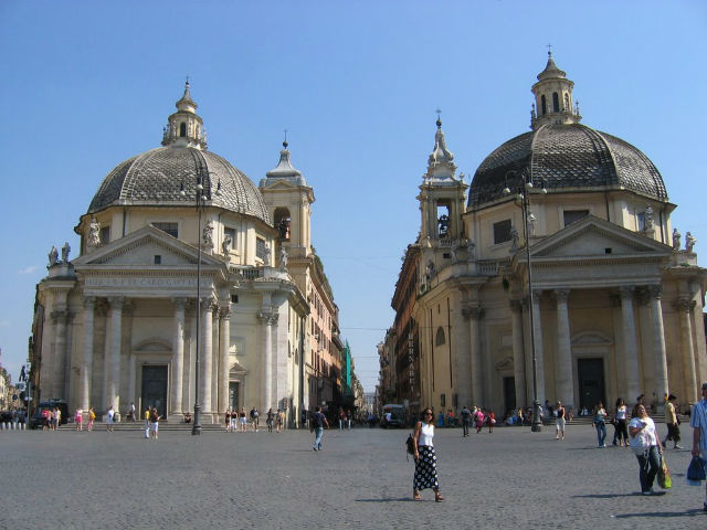 Le chiese gemelle che da via del Corso si affacciano su Piazza del Popolo