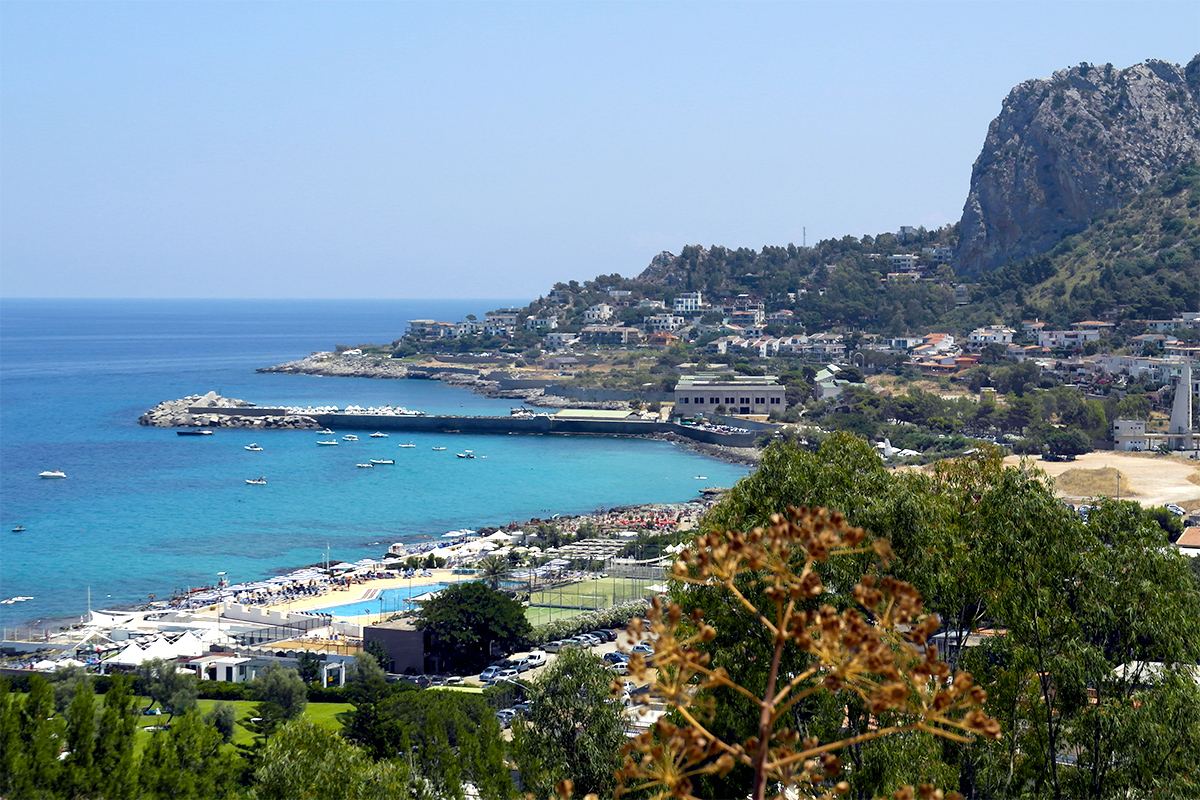 Hermosa vista de Addaura (Palermo)