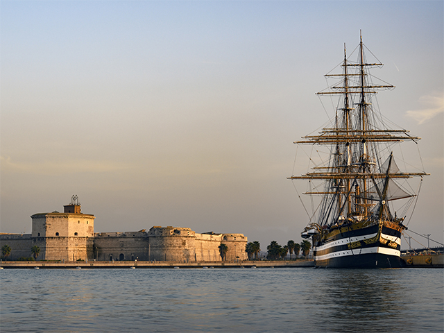 Amerigo Vespucci en Civitavecchia 2025: Cómo reservar tu visita