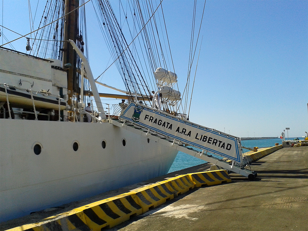 La Nave Scuola ARA Libertad apre alle visite