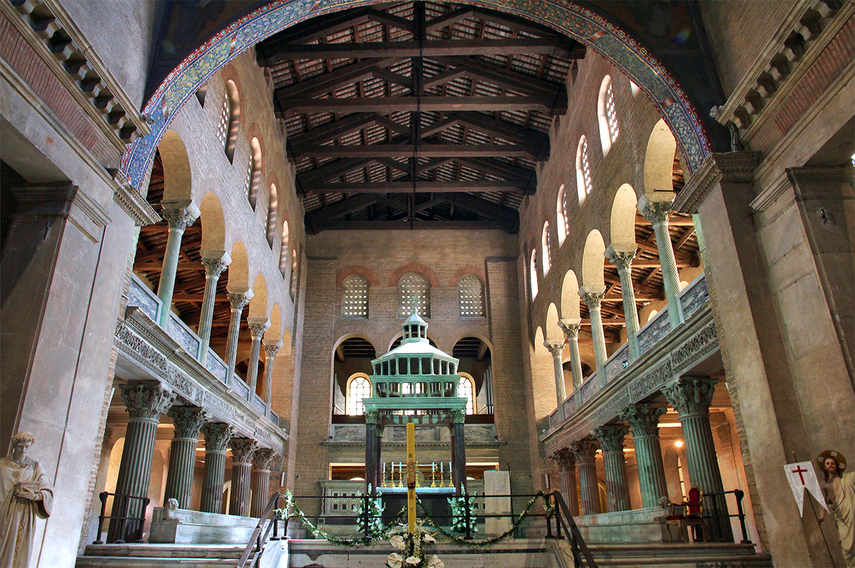 La Basílica de San Lorenzo Extramuros - Interior