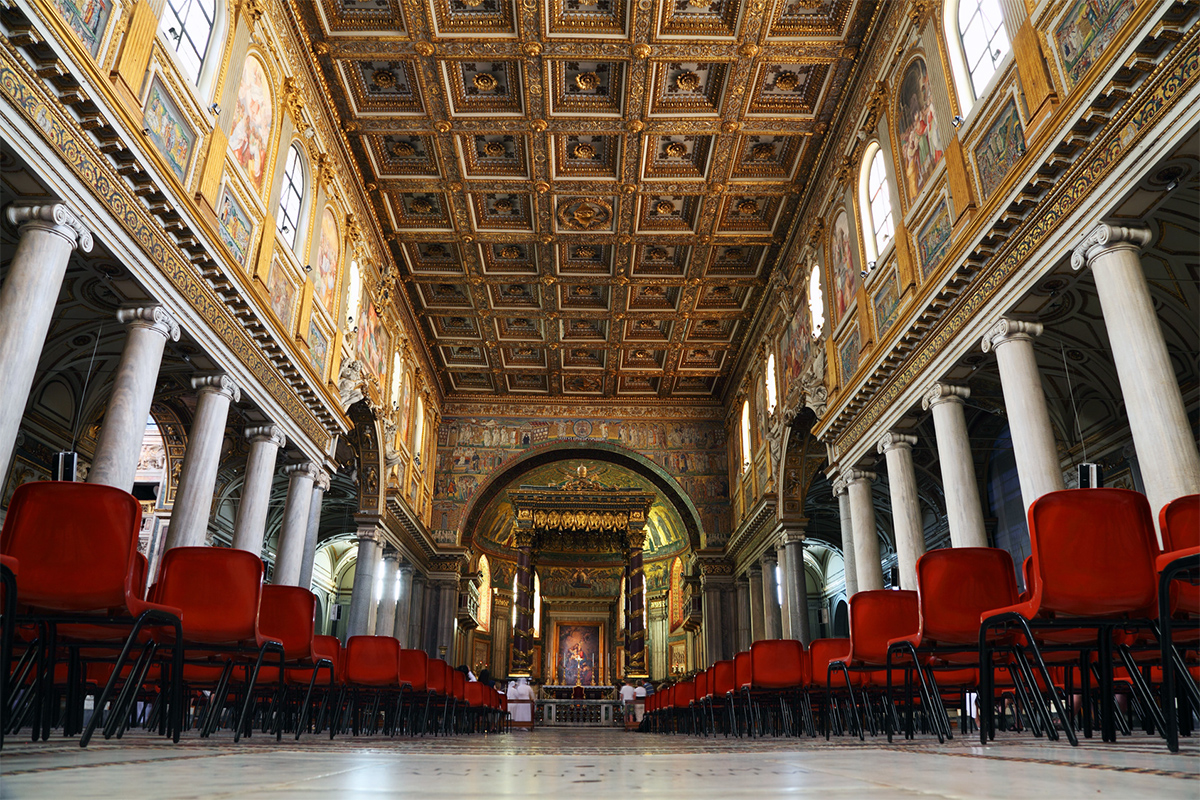 La navata principale della Basilica di Santa Maria Maggiore