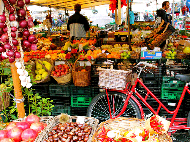 The Market of Campo dei Fiori The Market of Campo dei Fiori
