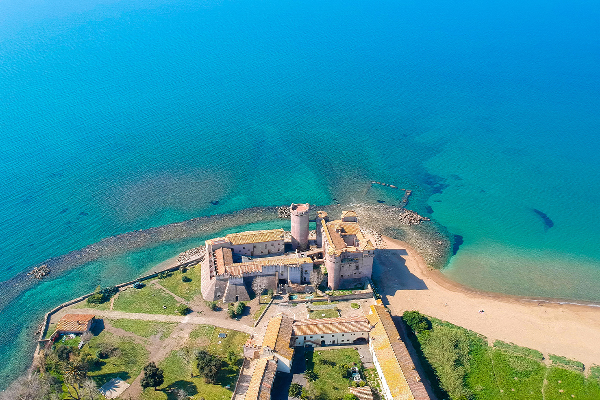 Il Castello di Santa Severa dall'alto