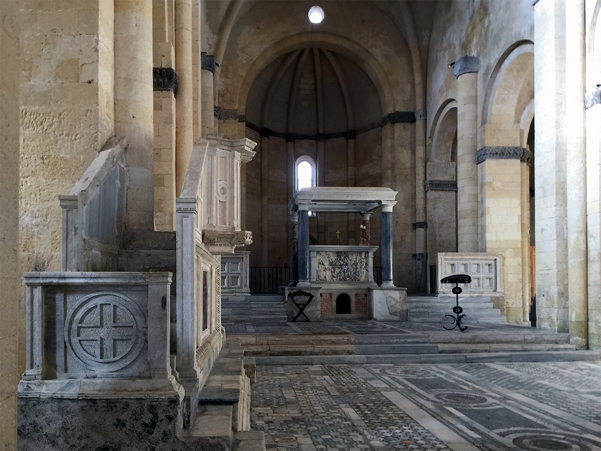 Iglesia de Santa Maria in Castello - Nave interior