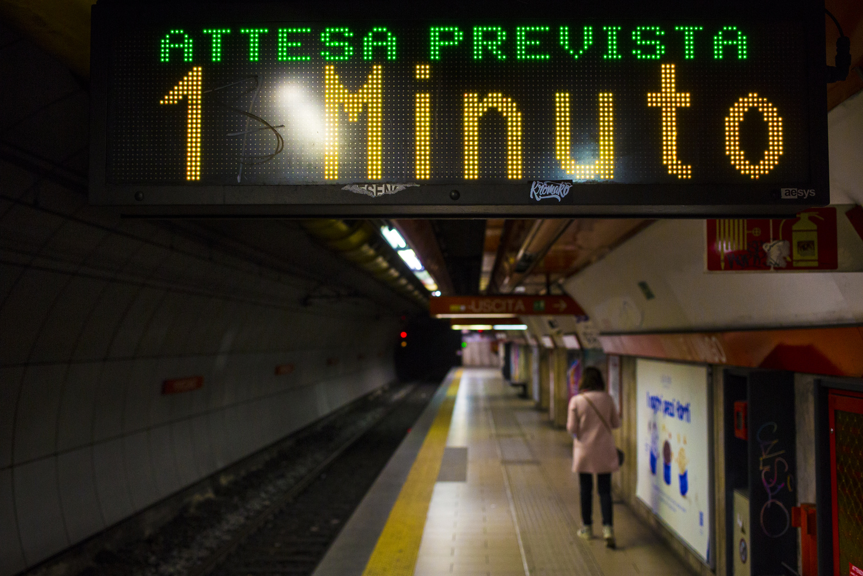 Muoversi a Roma con la metropolitana: i tempi di attesa medi, nei giorni feriali, è di 5 minuti. Il doppio nei giorni festivi