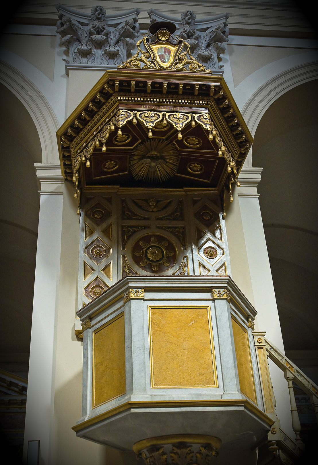 Duomo di Tarquinia - Interno