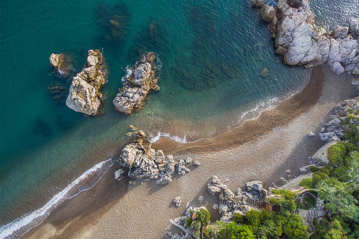 View from the top: Altavilla Milicia sea stacks beach