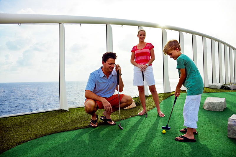 La Freedom of The Seas - Mini golf