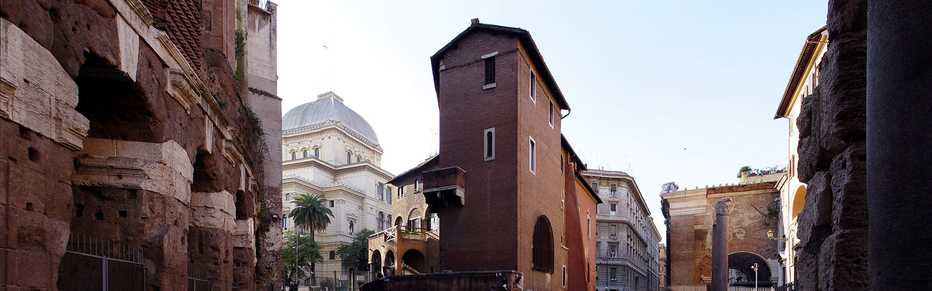 Rome's Jewish Guetto: a city inside the city Rome's Jewish Guetto: a city inside the city