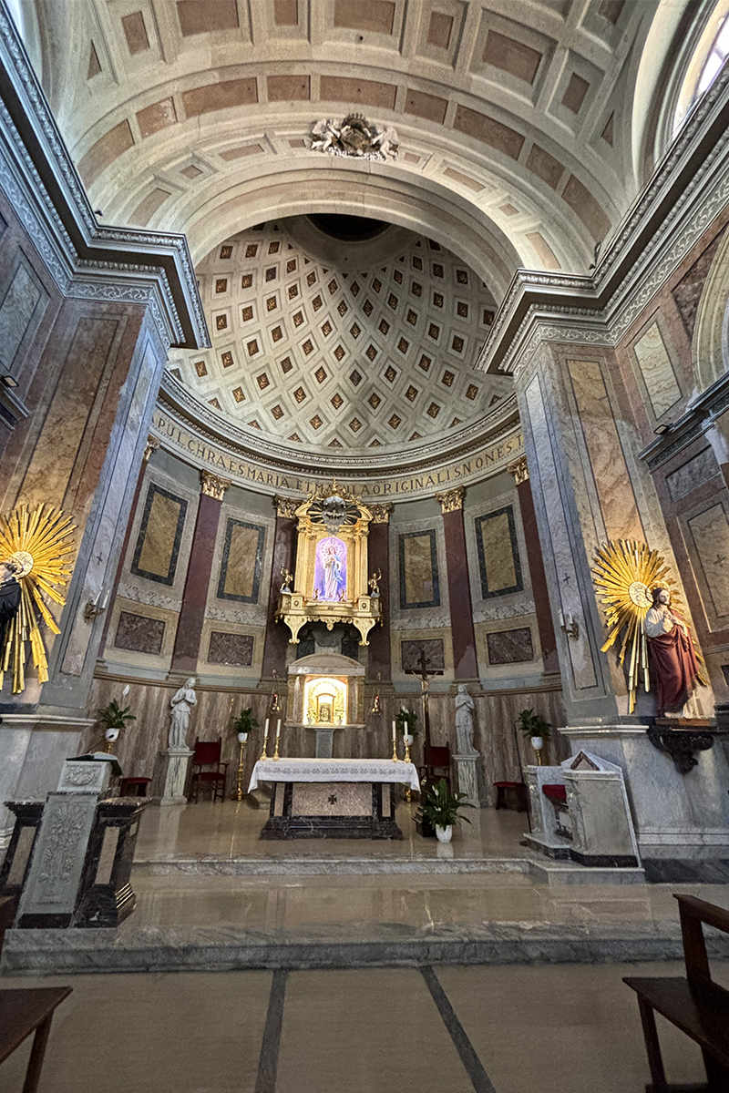 L'interno del Santuario della S.S. Concezione