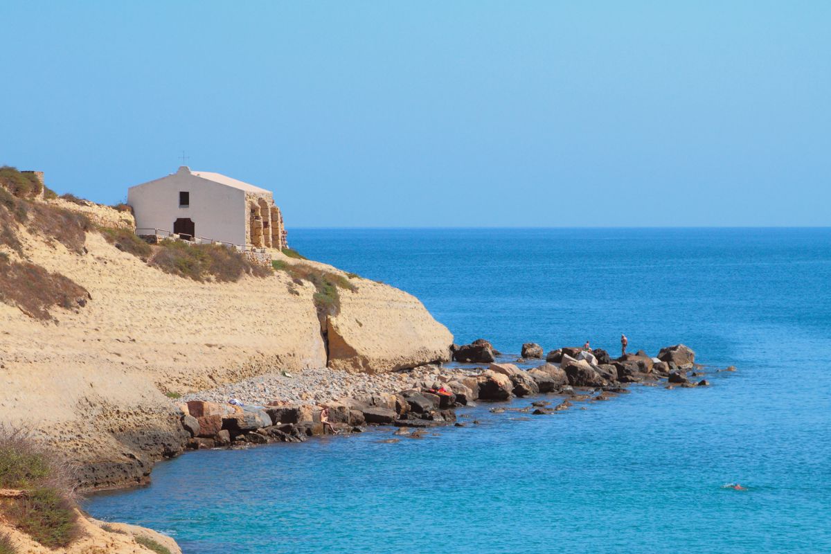 La pequeña iglesia de Balai - Porto Torres