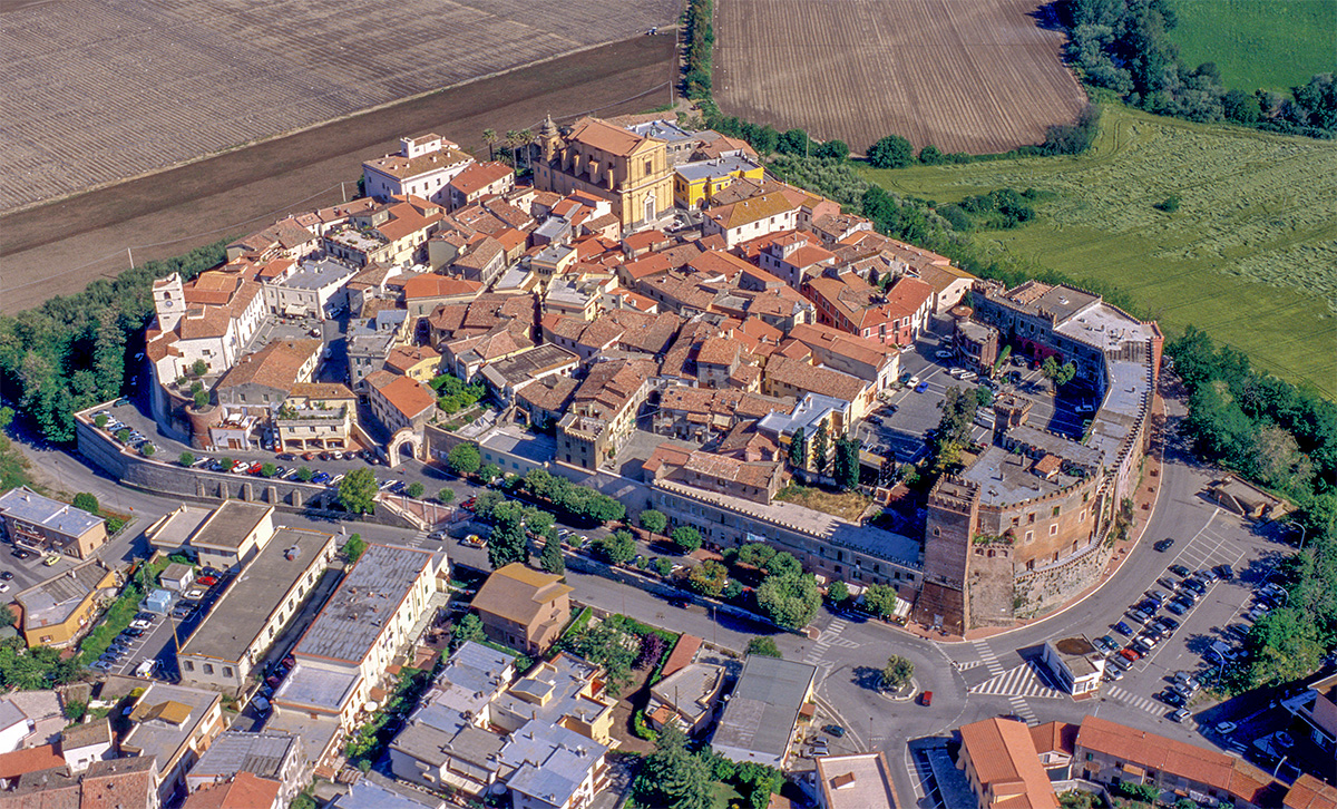Montalto di Castro: aerial panoramic views of the old town