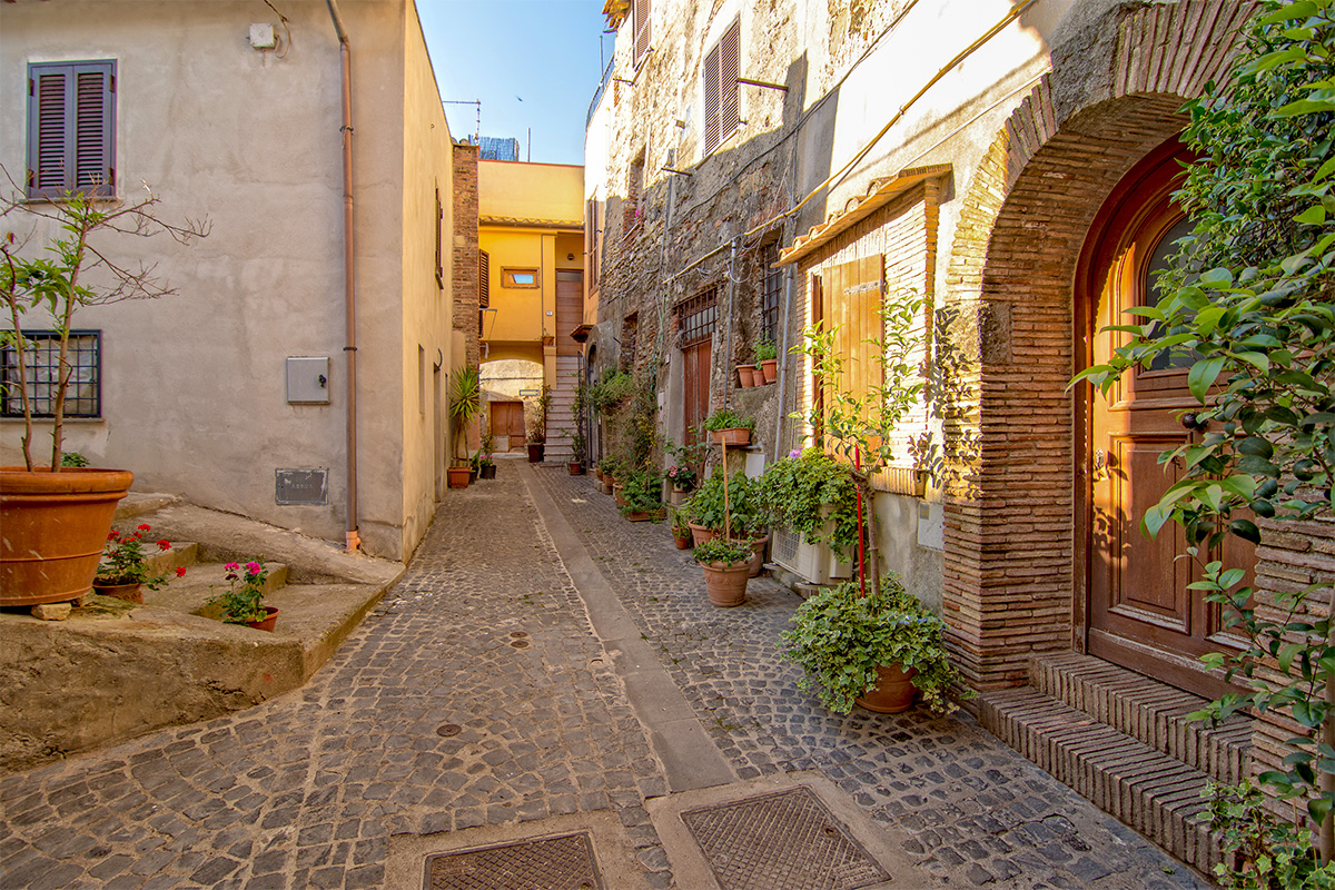 Montalto di Castro: a suggestive alley of the old town