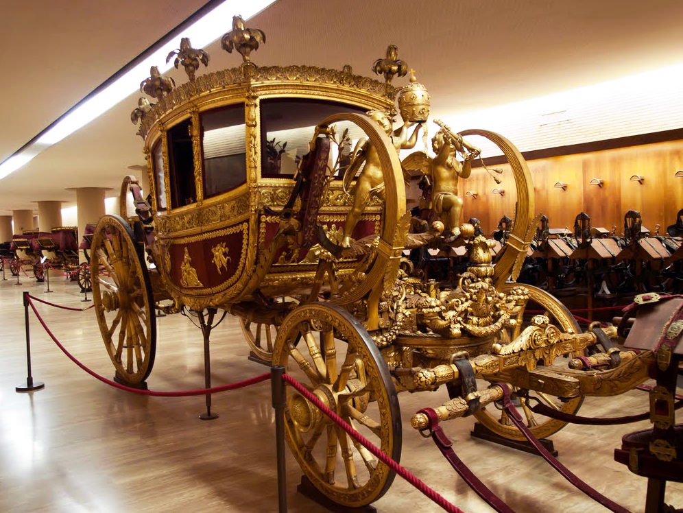 A nineteenth-century Popemobile in the Pavilion of the Coaches A nineteenth-century Popemobile in the Pavilion of the Coaches