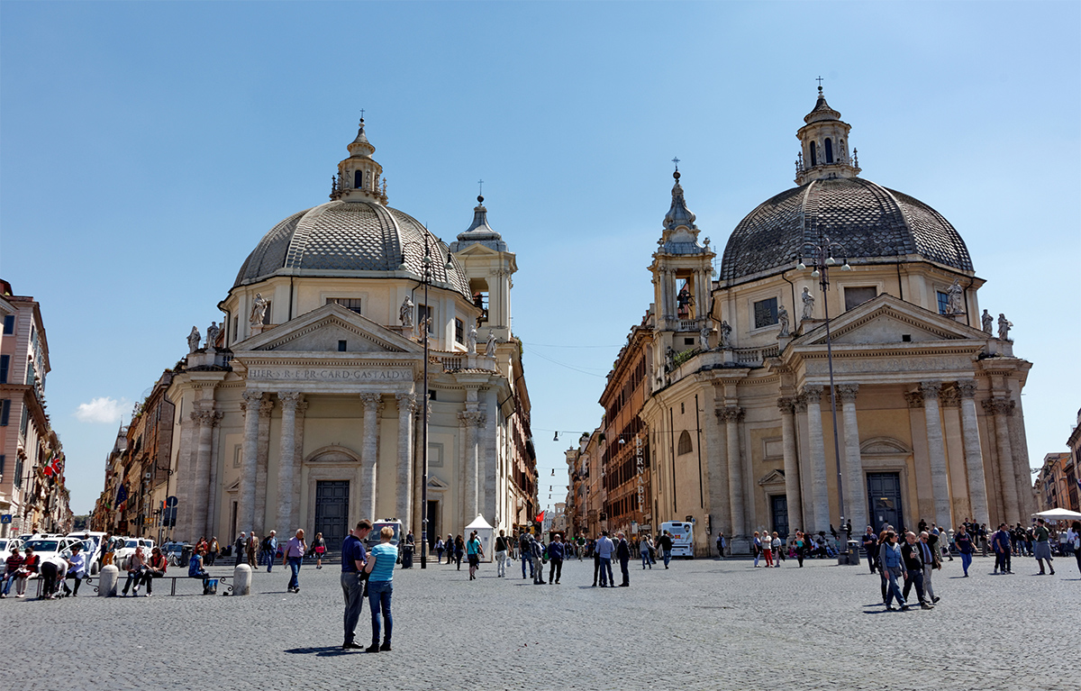 Piazza del Popolo - Las iglesias gemelas de S. María in Montesanto y S. María dei Miracoli