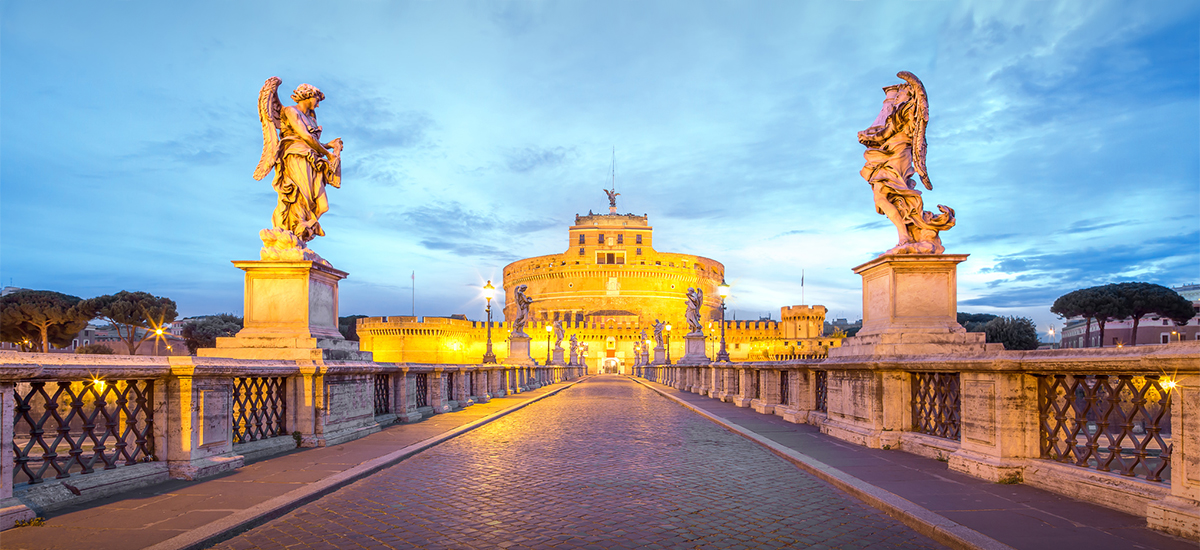 Il Ponte dell'Angelo con le celebri statue