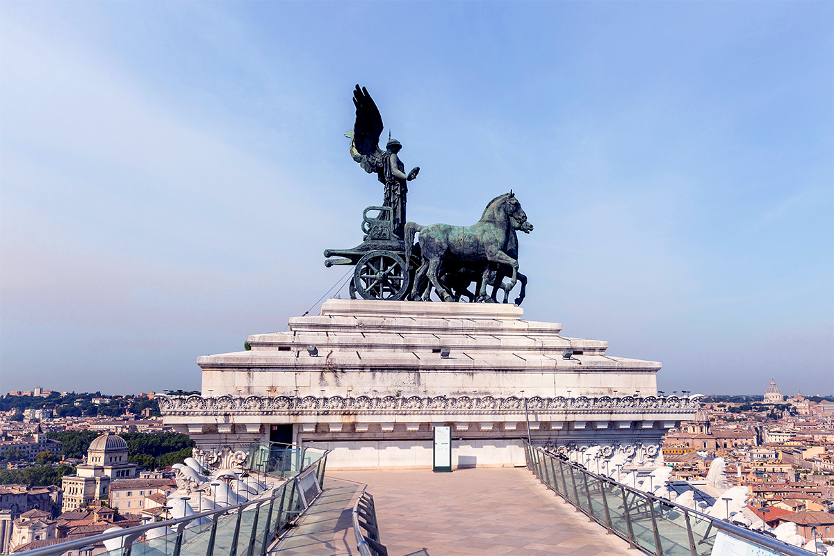 The terrace on top of il Vittoriano with the Quadriga of Freedom at the back