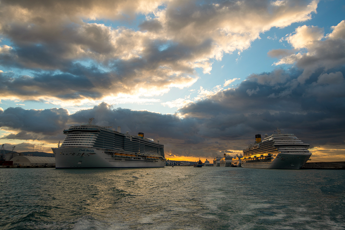 Cruise ships docked in the Port of Civitavecchia - Photo by Fabrizio Rocchetti