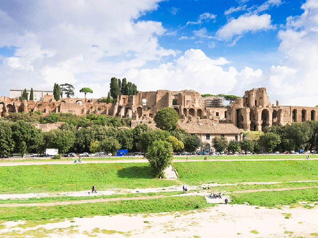 Roma entre sagrado y profano: desde Pirámide hasta Circo Máximo