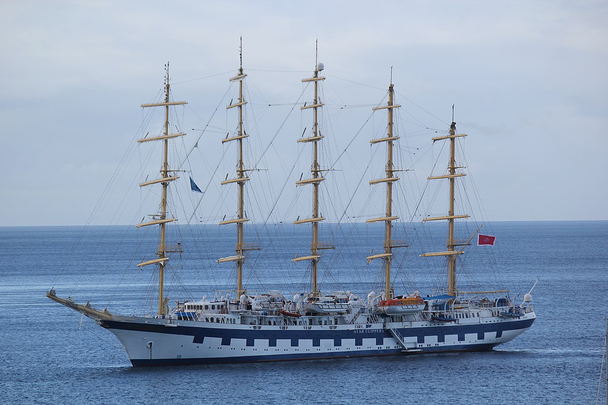 The Royal Clipper, one of the world's largest sailing ships - Wikipedia CC BY-SA 4.0 - Sailing972