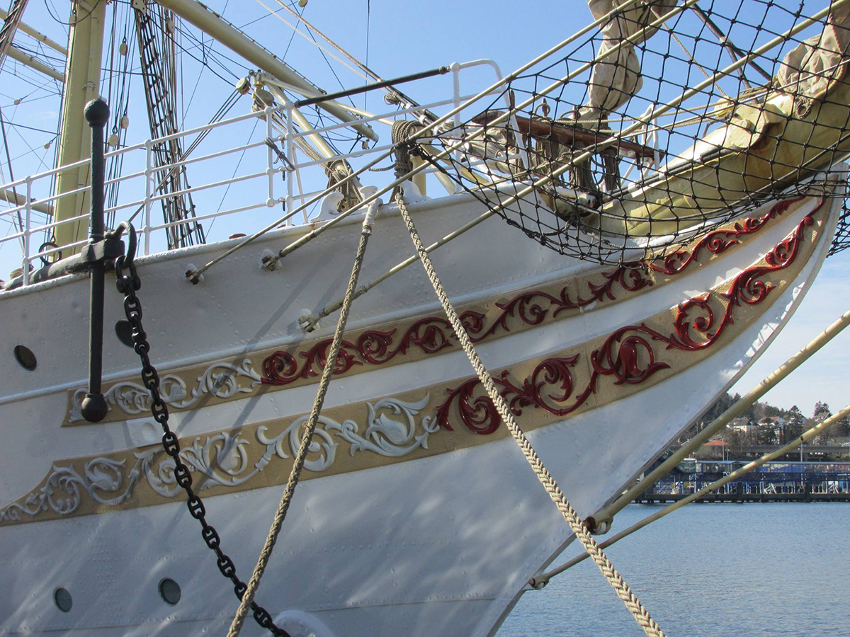 Sørlandet, from 25 to 30 October 2017 at the port of Civitavecchia. Detail of the bow