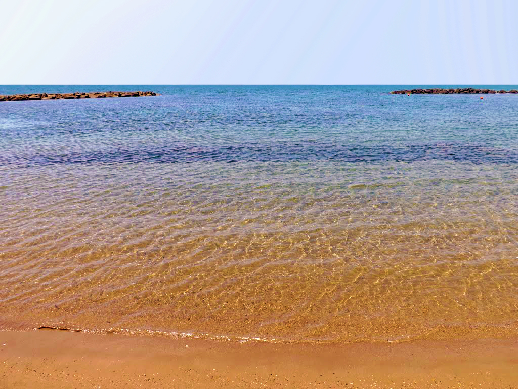 Un tratto della spiaggia Bagni di Sant'Agostino - Civitavecchia Un tratto della spiaggia Bagni di Sant'Agostino - Civitavecchia