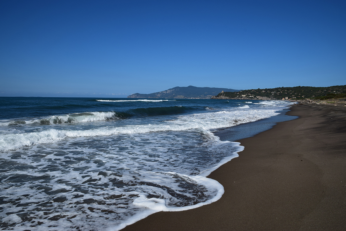 Seaside in Capalbio: over 12 kilometers of beach